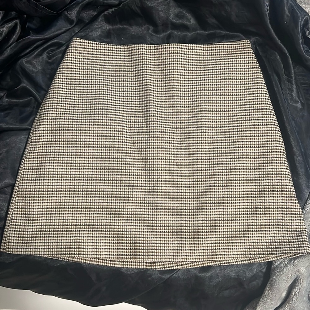 Brown mini skirt